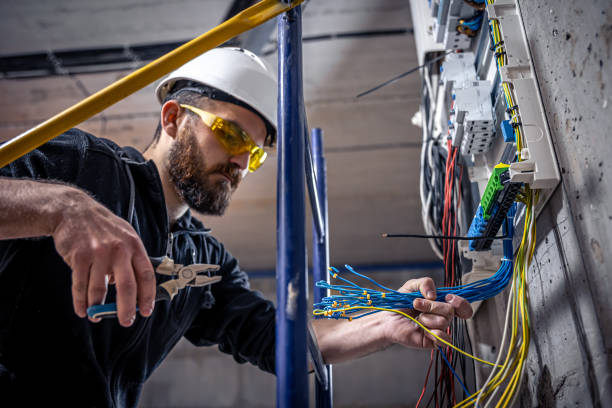 Best Affordable Emergency Electrician  in Yellow Springs, OH